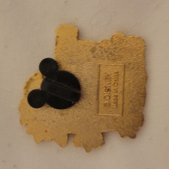 Vintage Cheshire Cat Alice in Wonderland Walt Disney 12 Months of Magic Pin - Picture 2 of 2